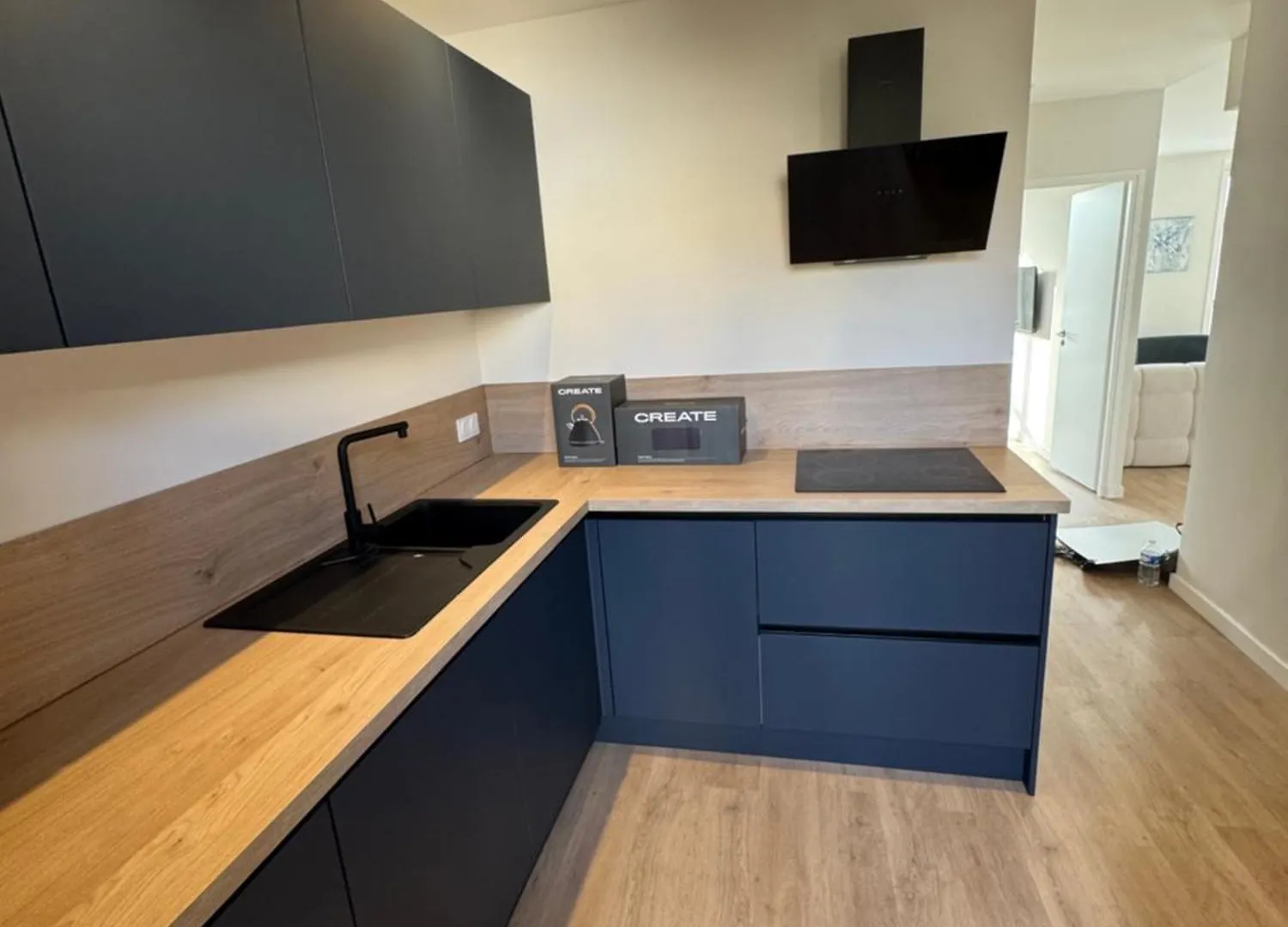 #301- Heart Of Vieil Antibes - Place Nationale-High-End Newly Renovated & Furnished Appartment 0*,  França