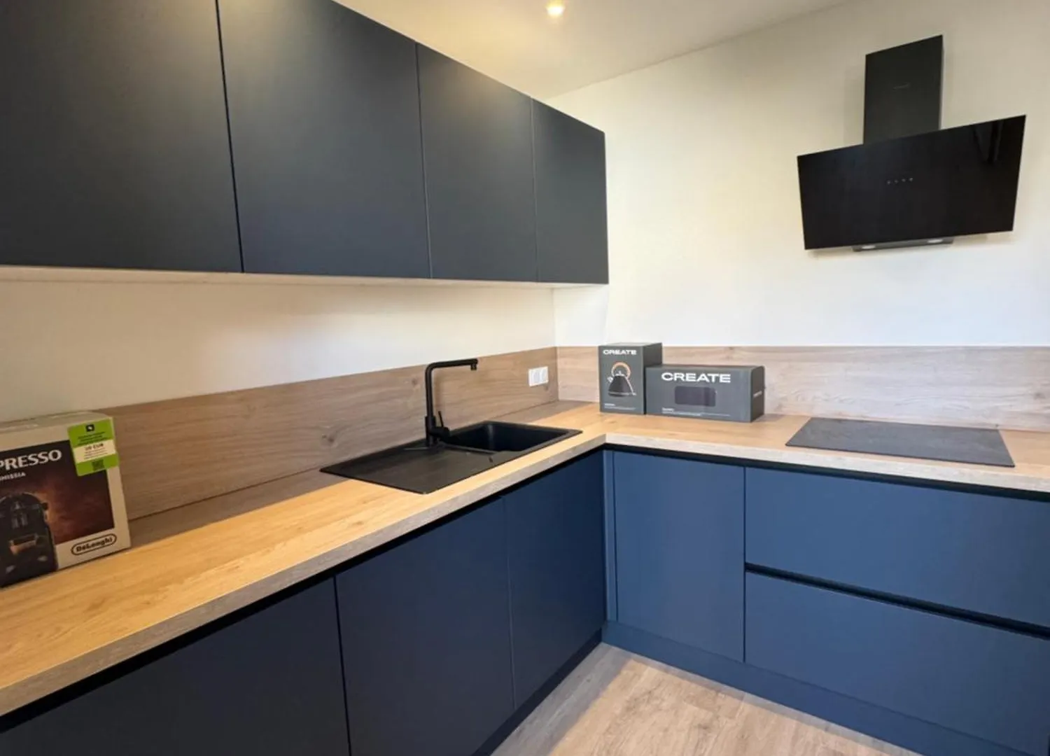 Apartamento #301- Heart Of Vieil Antibes - Place Nationale-High-End Newly Renovated & Furnished Appartment