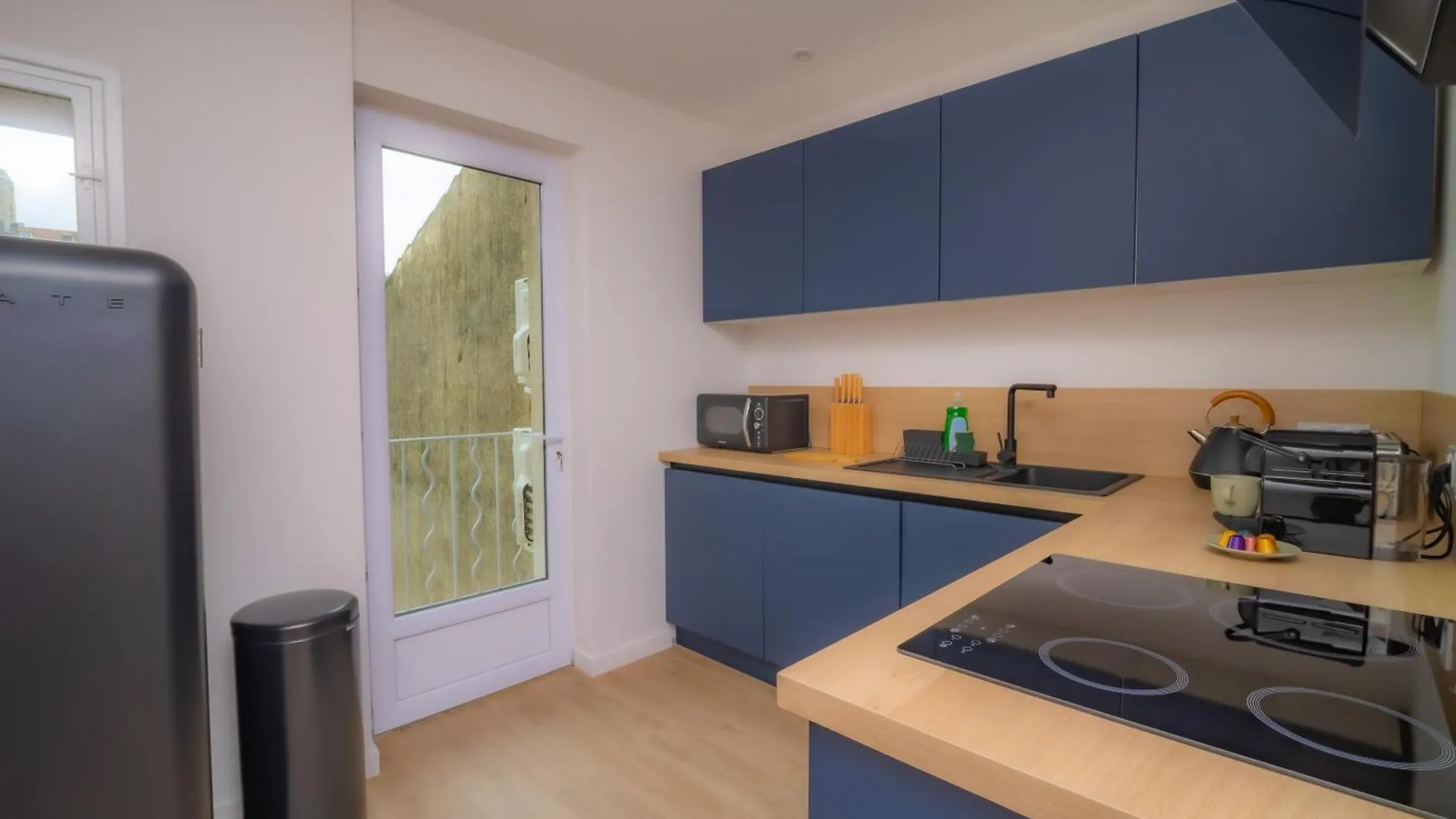 #301- Heart Of Vieil Antibes - Place Nationale-High-End Newly Renovated & Furnished Appartment Apartamento