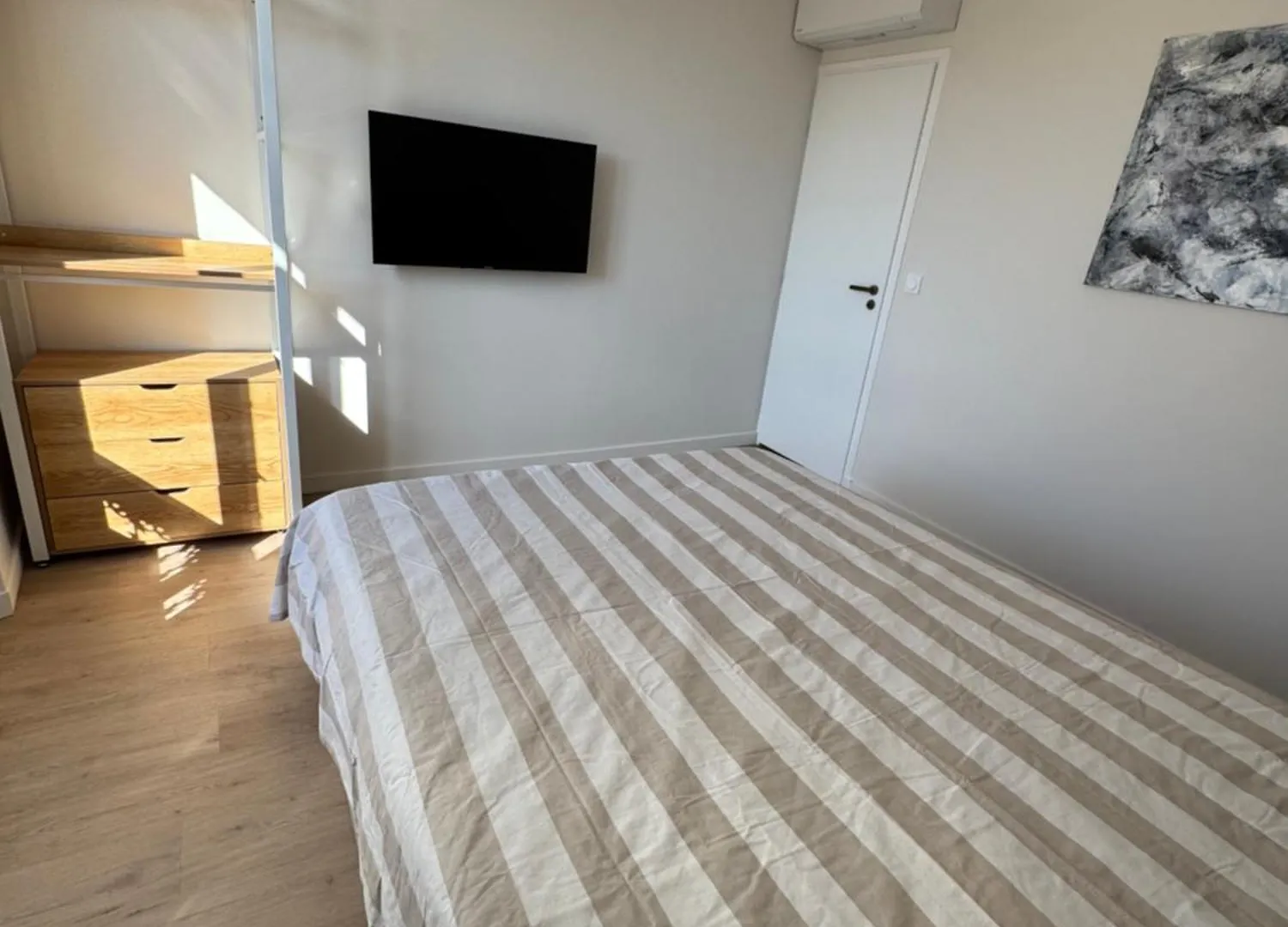 #301- Heart Of Vieil Antibes - Place Nationale-High-End Newly Renovated & Furnished Appartment France